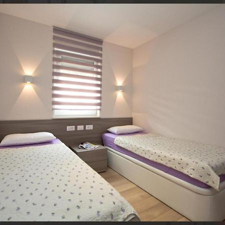 Adria Apartments Poreč Buitenkant foto